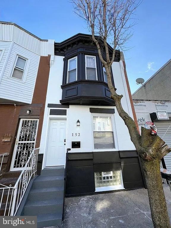 property at 152 W Wishart St