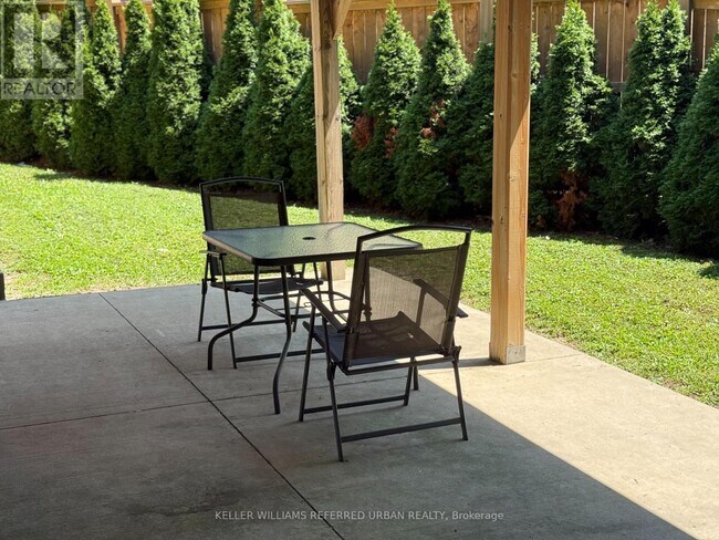 6 Jennifer Ct in Toronto, ON - Building Photo - Building Photo