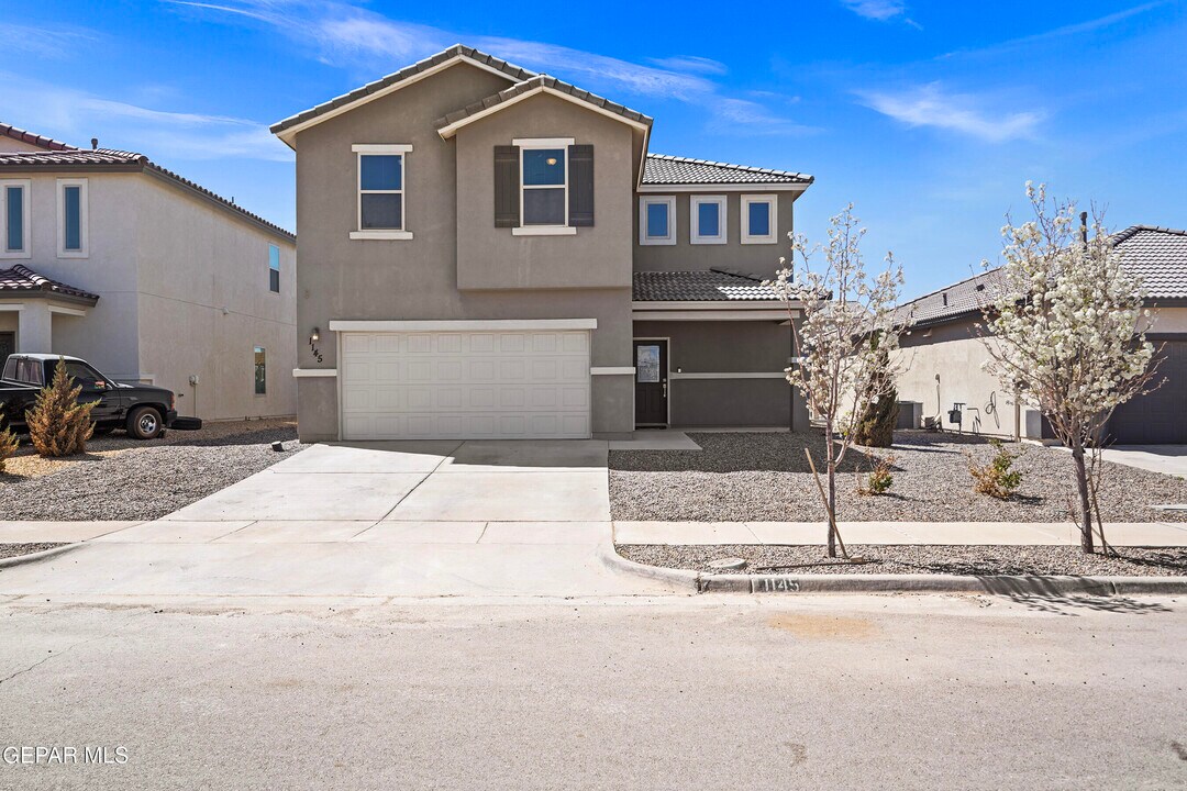 1145 Paseo de Suerte Dr in Horizon City, TX - Building Photo