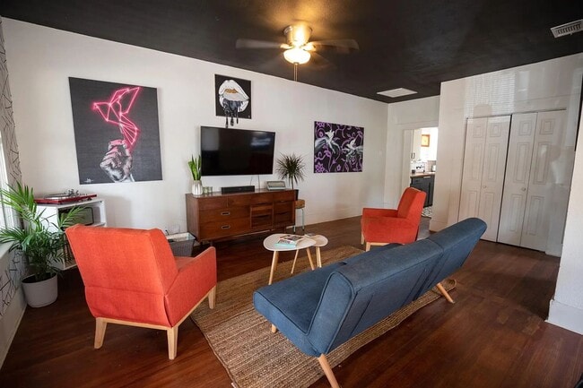 329 Mason St in San Antonio, TX - Building Photo - Building Photo