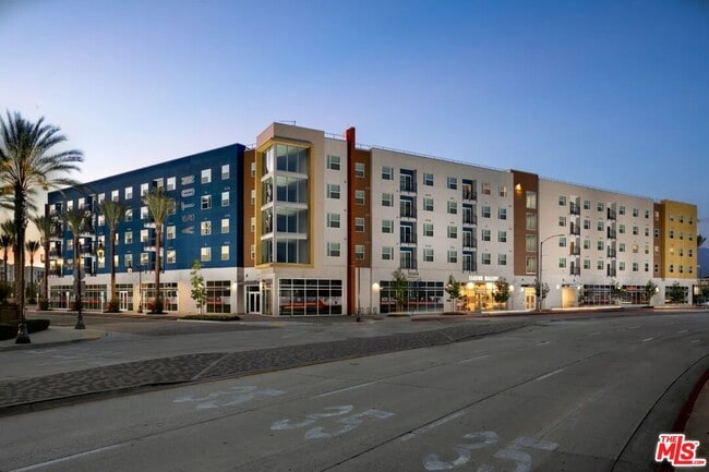 10568 Gateway Prom in El Monte, CA - Building Photo - Building Photo