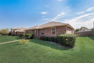 3049 Dusty Ridge Dr in Rockwall, TX - Building Photo - Building Photo