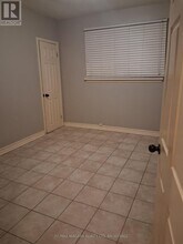 5004 St Clair Ave in Niagara Falls, ON - Foto de edificio - Building Photo