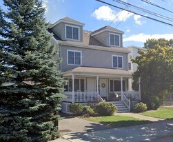 86 Chapel St in Newton, MA - Building Photo