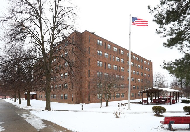Chancellor Apartments in Utica, NY - Foto de edificio - Building Photo