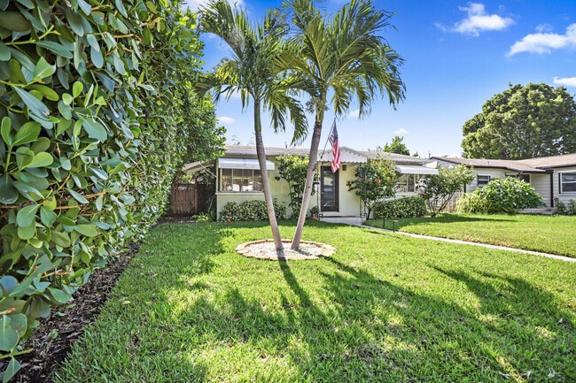 1114 N K St in Lake Worth Beach, FL - Building Photo - Building Photo