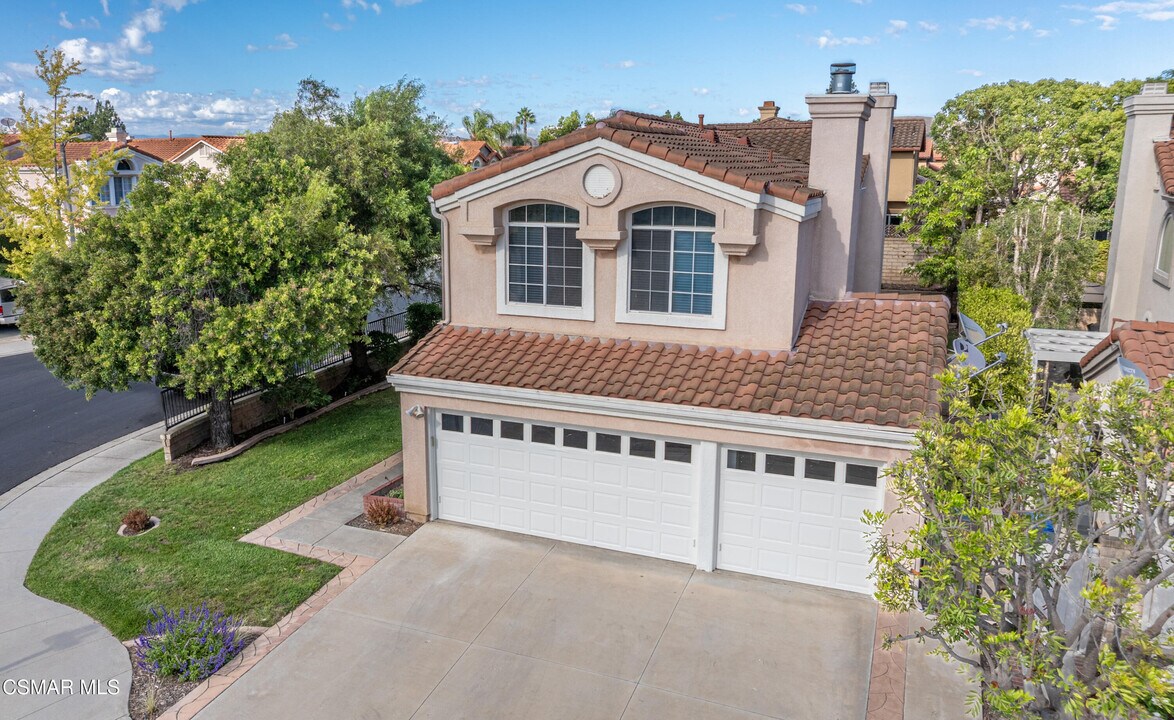 1768 Fox Springs Cir in Thousand Oaks, CA - Building Photo