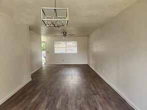 3311 S 126th E Ave in Tulsa, OK - Foto de edificio - Building Photo