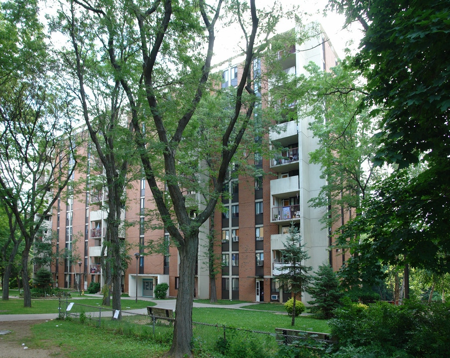 Lakeview Apartments in White Plains, NY - Building Photo