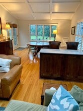 6 Lynn Ct in Hampton Bays, NY - Building Photo - Building Photo