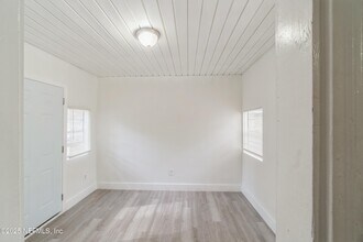 2970 W 15th St in Jacksonville, FL - Foto de edificio - Building Photo