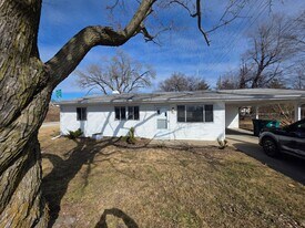 2125 Jerome Ln in Sauget, IL - Building Photo
