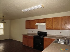 1602 Dugger Cir in Killeen, TX - Building Photo - Building Photo