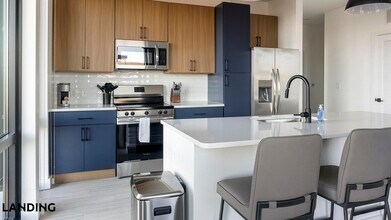 1007 S Mint St in Charlotte, NC - Building Photo - Building Photo