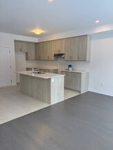 101 Manuel St in Stratford, ON - Building Photo - Building Photo