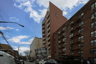 Shirokia Tower in Flushing, NY - Building Photo - Building Photo