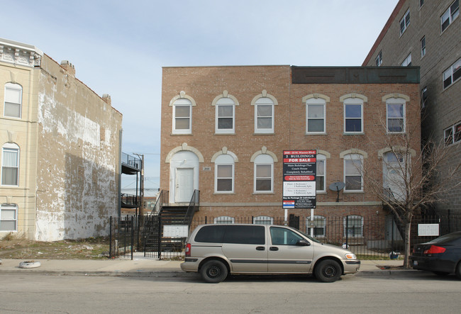 2010 W Warren Blvd in Chicago, IL - Building Photo - Building Photo