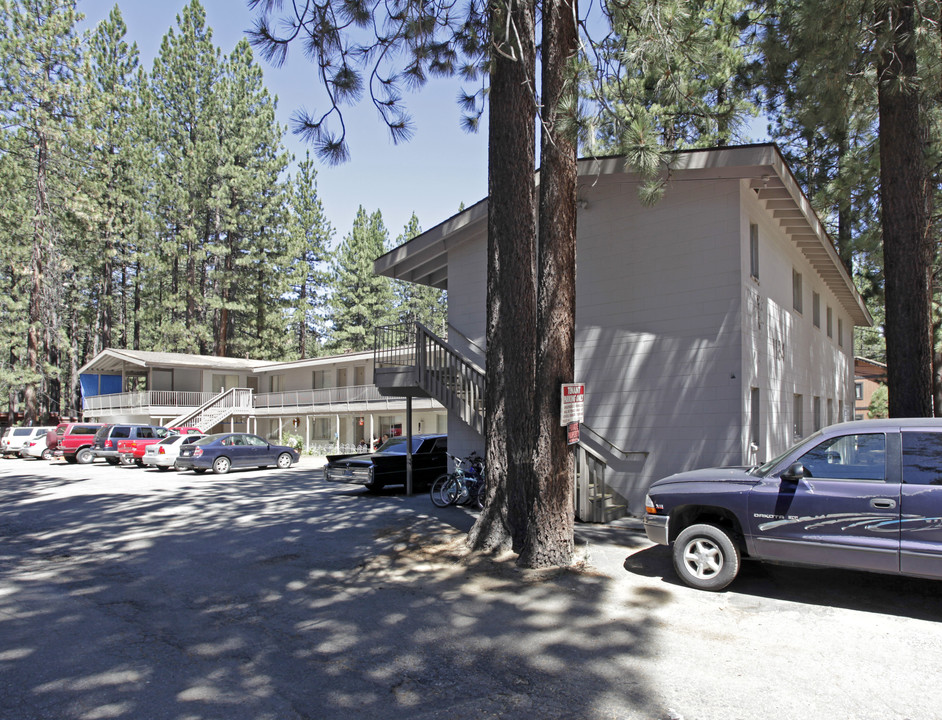 1134 3rd St in South Lake Tahoe, CA - Building Photo