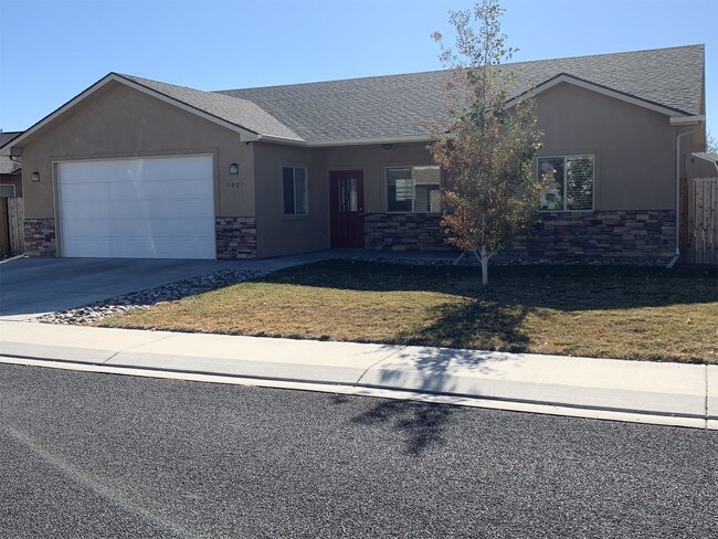 3029 Prairie View Dr in Grand Junction, CO - Foto de edificio - Building Photo