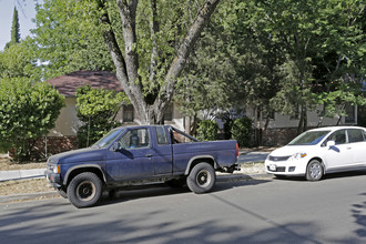 Dyson Apartments in Sacramento, CA - Building Photo - Building Photo