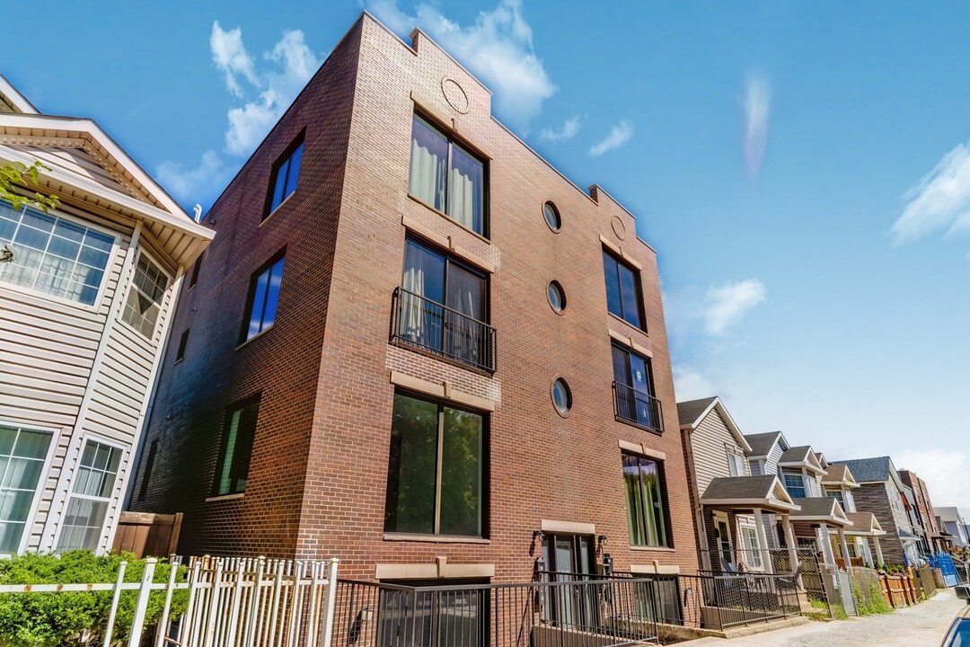 1707 S Ruble St in Chicago, IL - Building Photo