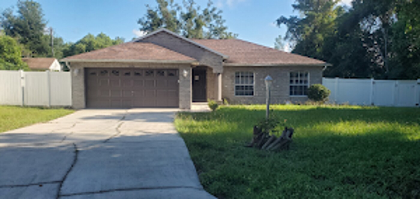 3060 Bryce Ct in Deltona, FL - Building Photo