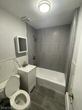 234 Niles St, Unit 3 in Elizabeth, NJ - Building Photo - Building Photo