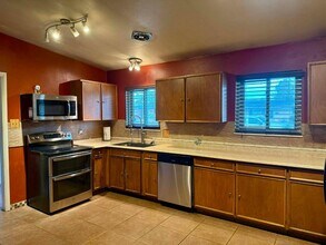 8 Deborah Dr in Roswell, NM - Building Photo - Building Photo