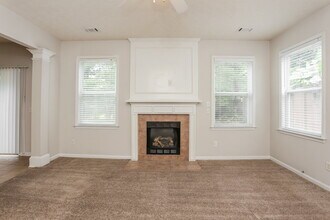 3200 Cooper Woods Dr in Loganville, GA - Building Photo - Building Photo