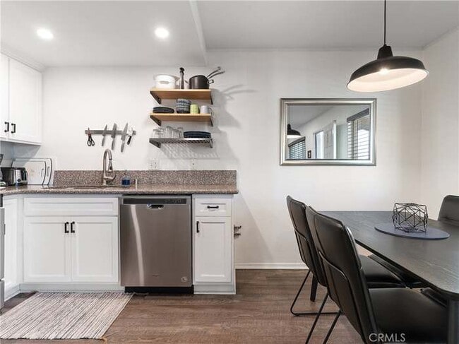 14405 Cerise Ave in Hawthorne, CA - Building Photo - Building Photo