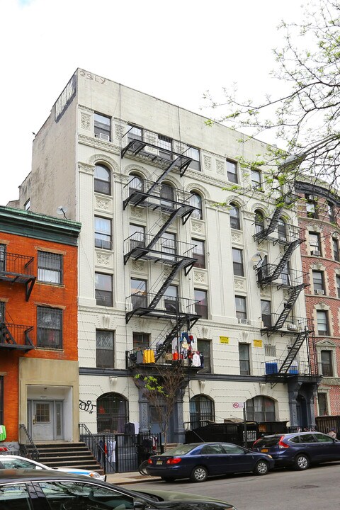 229-231 Henry St in New York, NY - Building Photo