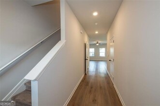 6979 Zaniah Rd in Atlanta, GA - Building Photo - Building Photo