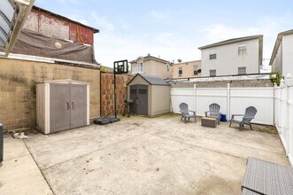 359 Cator Ave in Jersey City, NJ - Building Photo - Building Photo