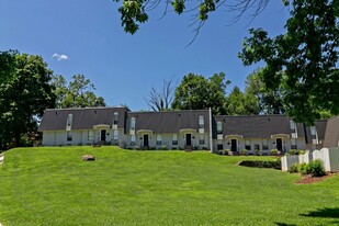 Vines at Shelby Crossing in Louisville, KY - Building Photo