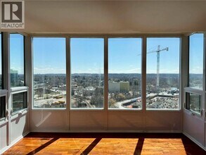 237 King St W in Cambridge, ON - Building Photo - Building Photo