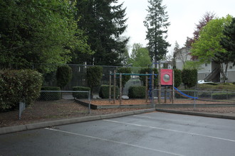 Orchard on the Green in Port Orchard, WA - Building Photo - Building Photo