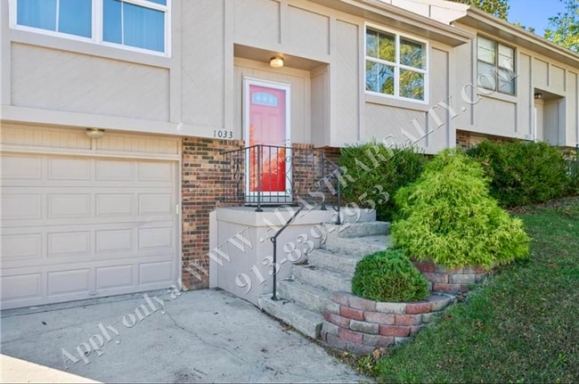 1033 E Huntington Pl in Olathe, KS - Building Photo - Building Photo