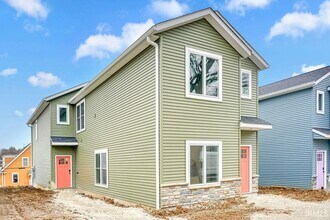 1112 N Woodburn Ave in Bloomington, IN - Building Photo - Building Photo