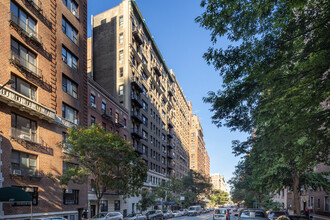 146 W 79th St in New York, NY - Building Photo - Primary Photo