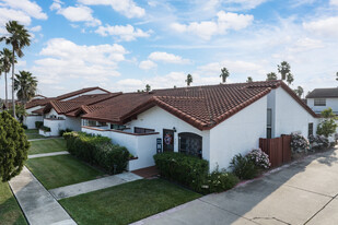 Vista Verde in Brownsville, TX - Building Photo