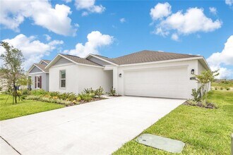 2494 McKinley Dr in Lake Wales, FL - Building Photo - Building Photo