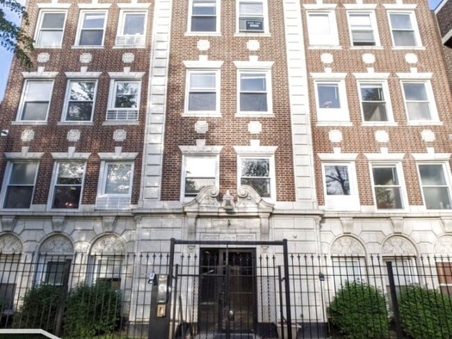 property at 1627 N Humboldt Blvd