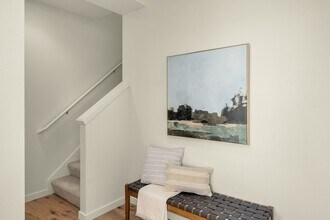 1877 16th Ln NE in Issaquah, WA - Building Photo - Building Photo