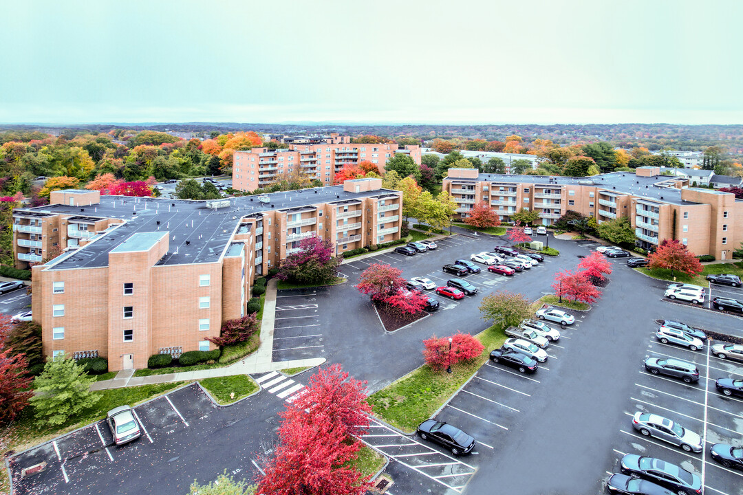 Sutton Views in Hamden, CT - Foto de edificio