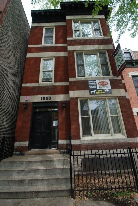 1933 N Sheffield Ave in Chicago, IL - Building Photo