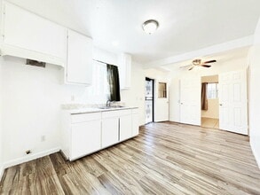 950 Clela Ave in East Los Angeles, CA - Building Photo - Building Photo