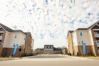 The Grand at Union Cross in Kernersville, NC - Building Photo - Building Photo