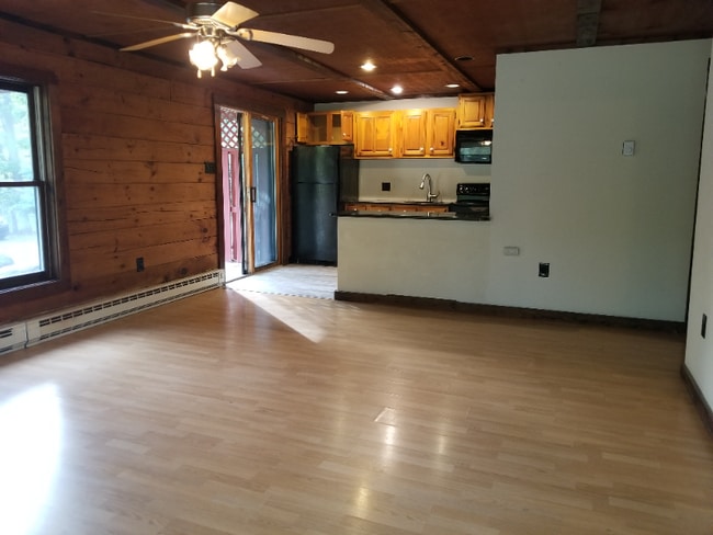 208 Sellersville Dr
