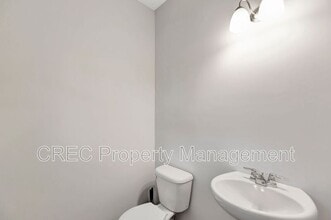 575 Wayton Cir in Moncks Corner, SC - Building Photo - Building Photo