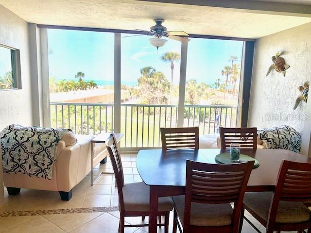 8630 Midnight Pass Rd in Sarasota, FL - Building Photo